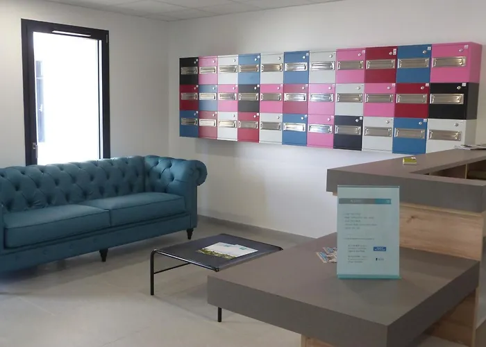 Luxe Avec Piscine, Animaux Admis, Climatisation Et Parking à - Fr-1-194-227 *